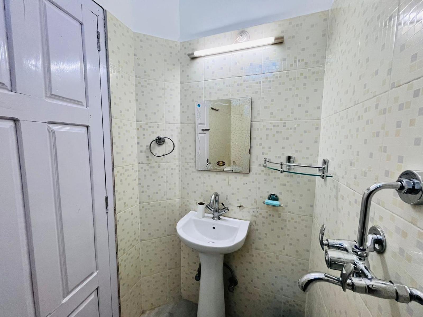 Joy'S Bnb Imphal Zimmer foto